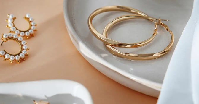 target market for jewelry industry