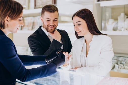 How to Create an Unforgettable Customer Experience In Jewelry Retail