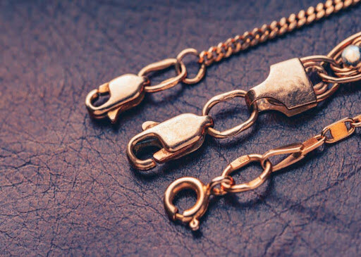 Jewelry chain clasps