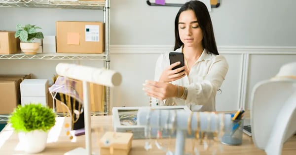 8 Jewelry E-Commerce Trends To Keep an Eye On in 2025