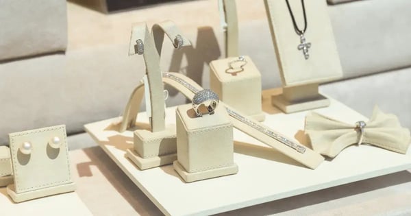 ANSWERED: Where Do Jewelry Stores Get Their Inventory?