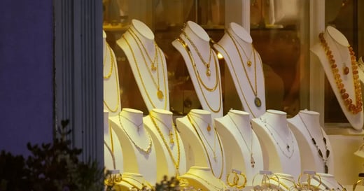 CRM Software for the Jewelry Industry:  6 Top Providers