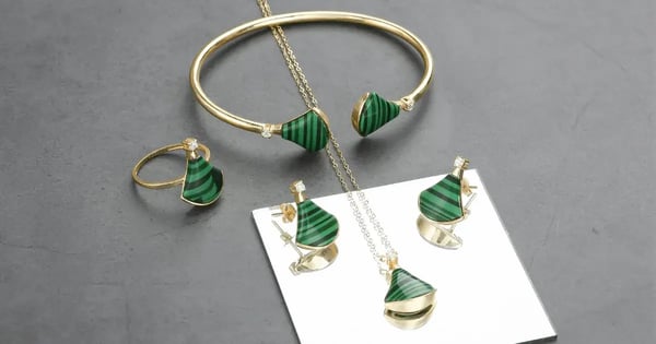 POS Security for High-Value Jewelry: 3 Ways To Protect Your Investment