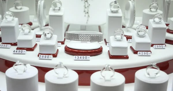 Trust Building for First-Time Expensive Purchases: 10 Tips for Jewelers