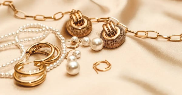 Pricing Jewelry: 9 Strategies To Boost Sales